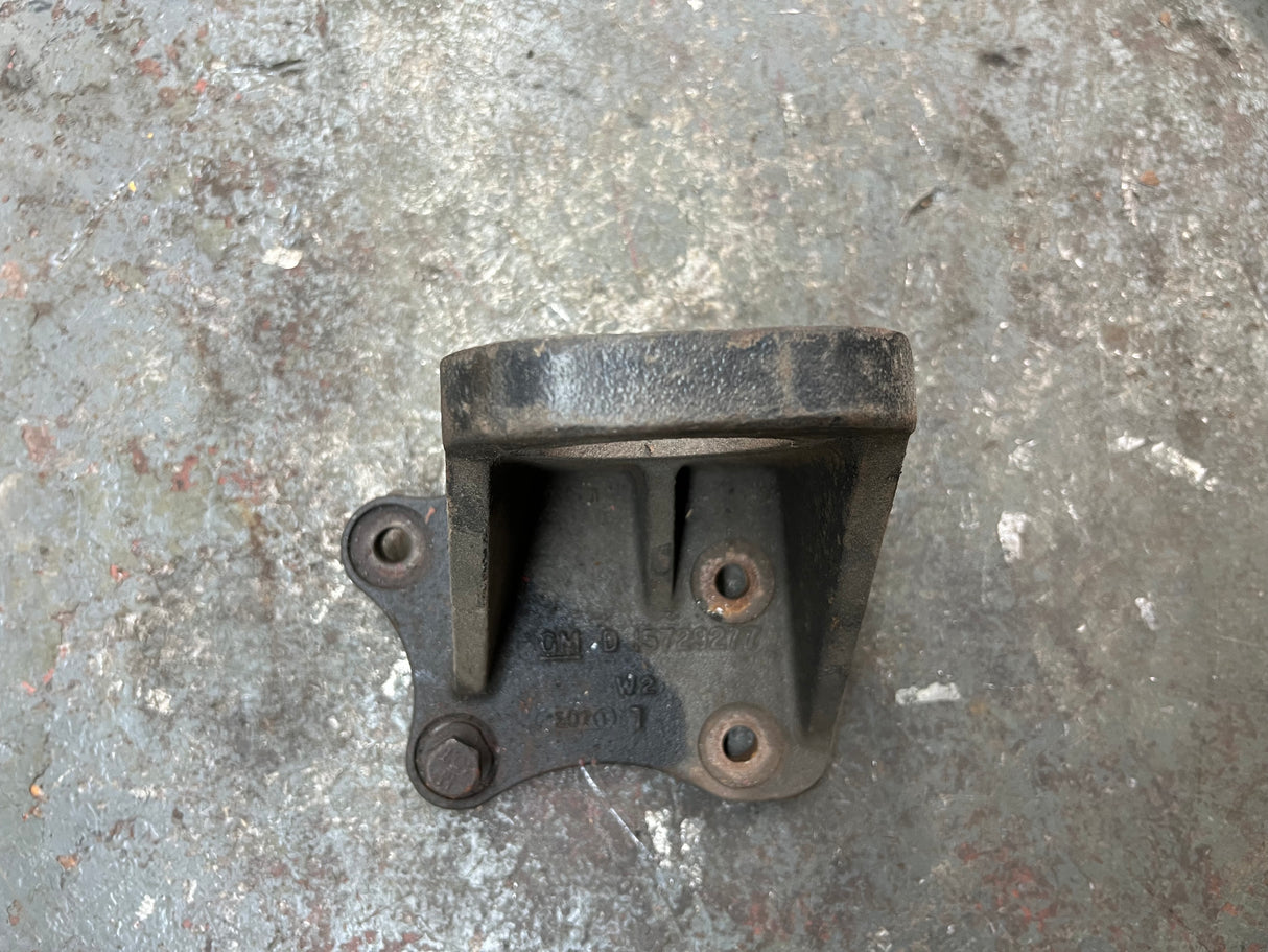 Chevy / GM Rear Engine Mounting Bracket Part # 15729277