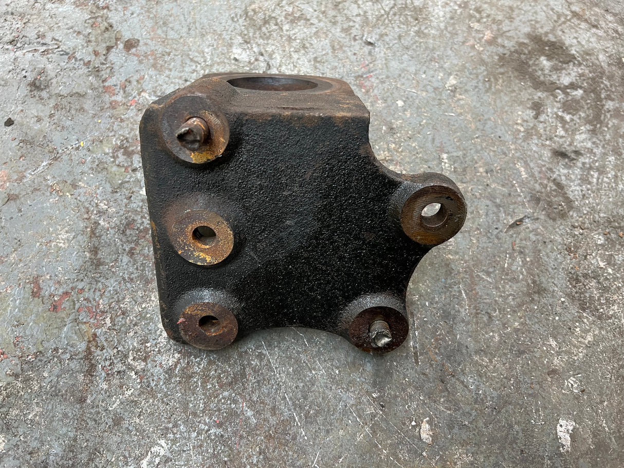 Chevy / GM Rear Engine Mounting Bracket Part # 15729277