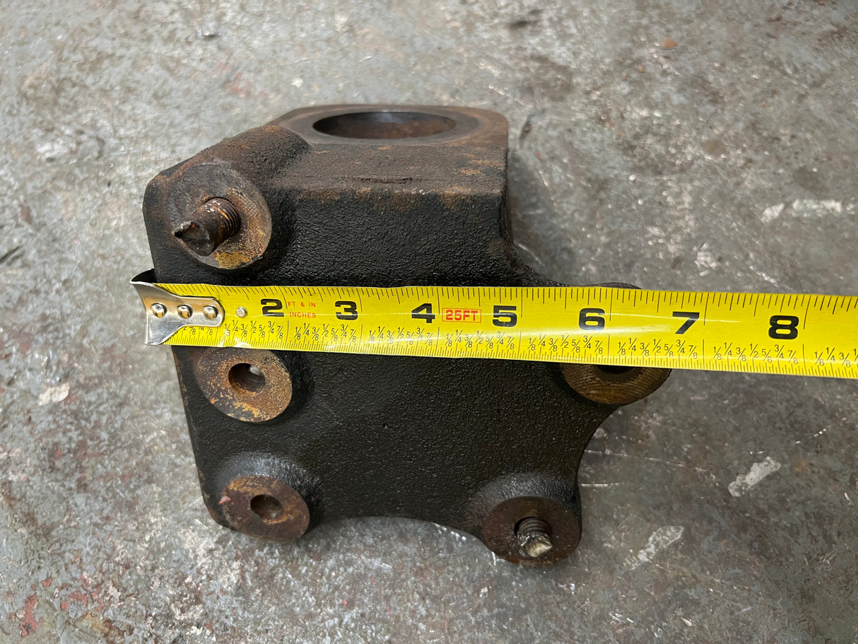 Chevy / GM Rear Engine Mounting Bracket Part # 15729277