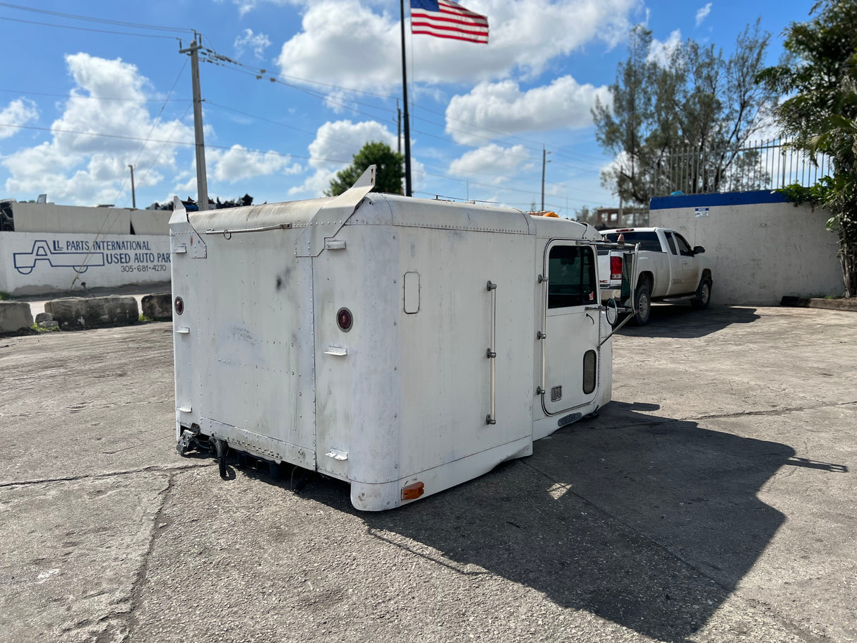 1993 Freightliner FLD120 Conventional CAB