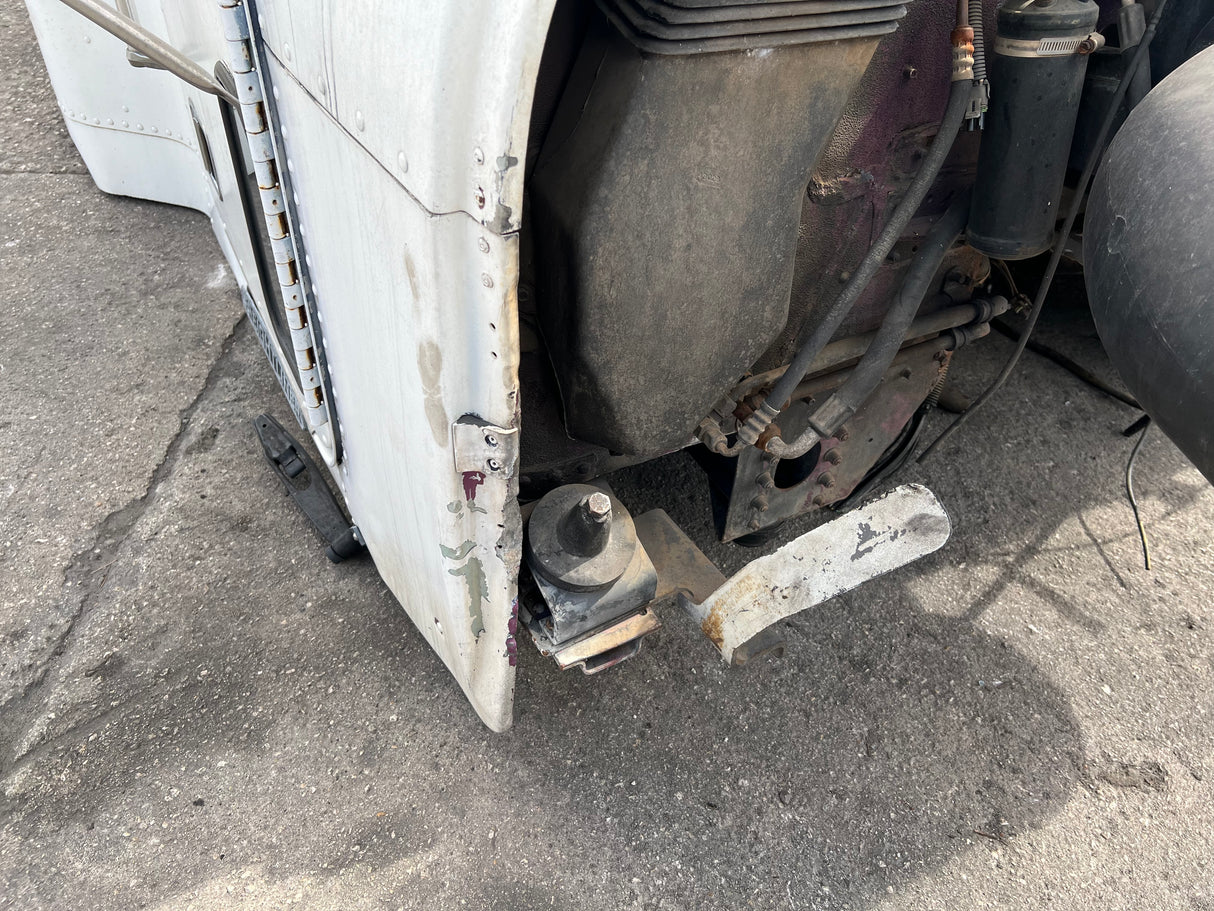 1993 Freightliner FLD120 Conventional CAB