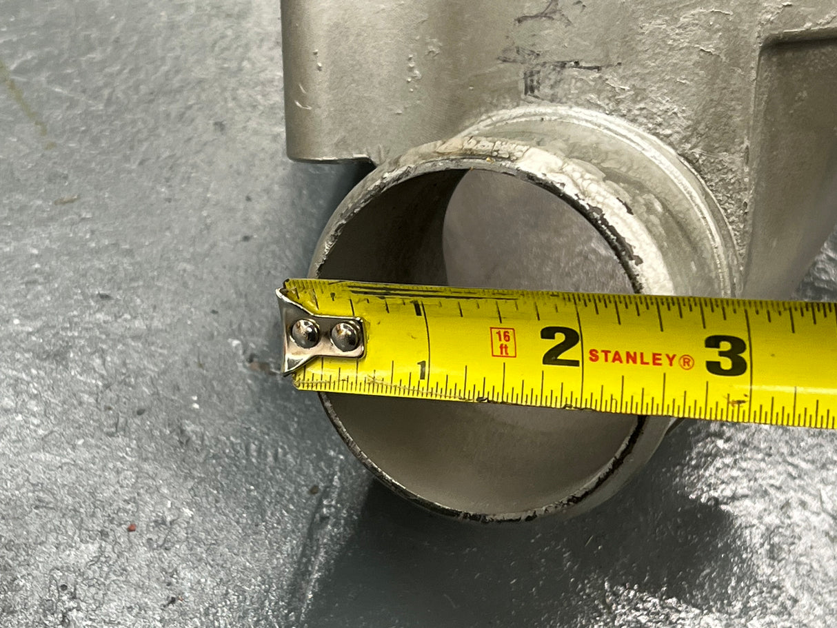 Volvo D13 Diesel Engine Thermostat Housing 21861948