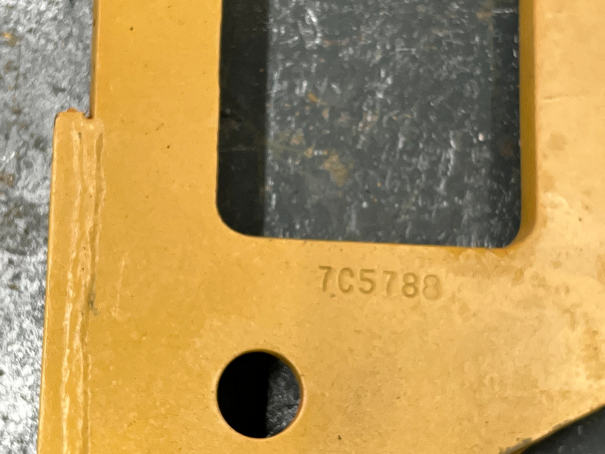 OEM Caterpillar 3406C Engine Bracket 7C-5788