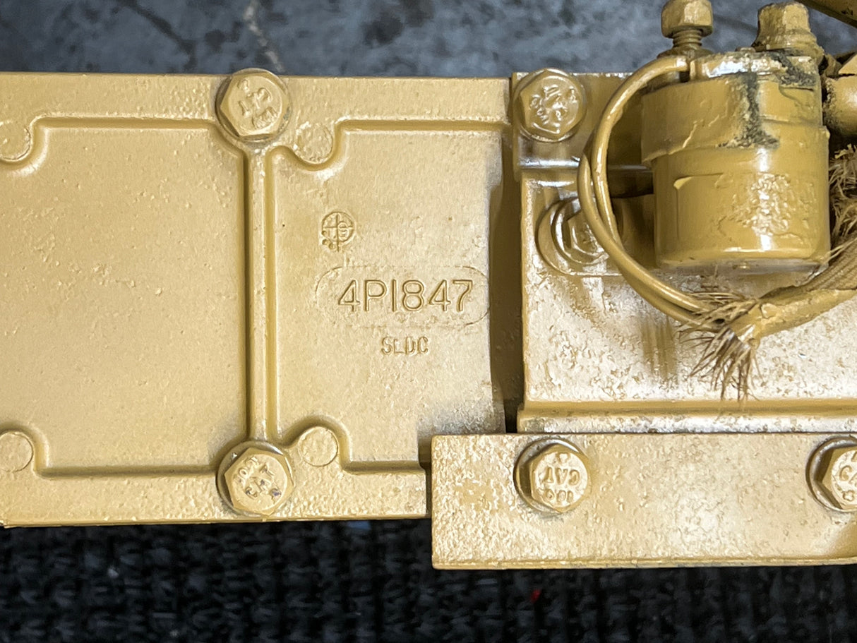 Caterpillar 3116 Valve Cover Base 7E9314, Intake Manifold 4P1847, Transfer Tube 4P1618