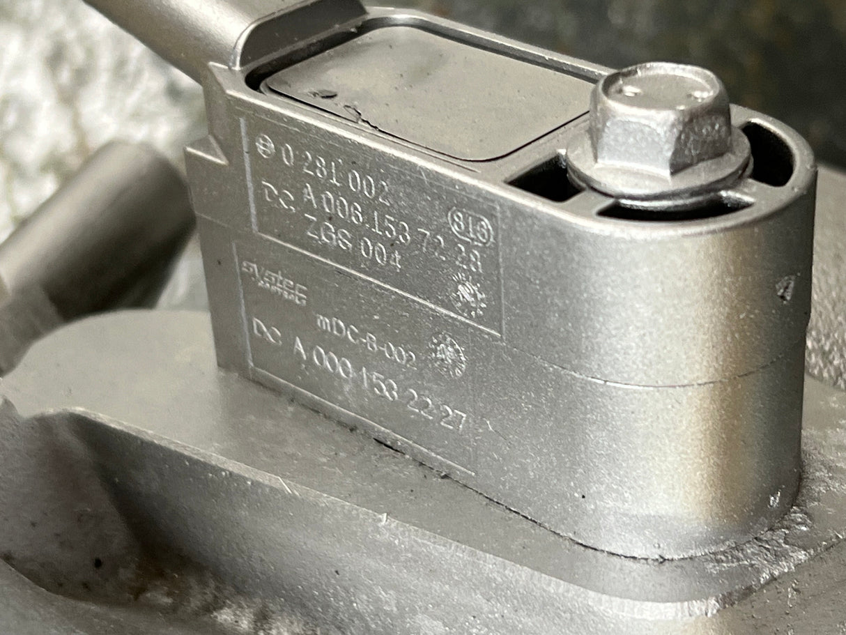 Mercedes MBE4000 Turbo Connection Air Tube w/ Pressure Sensor