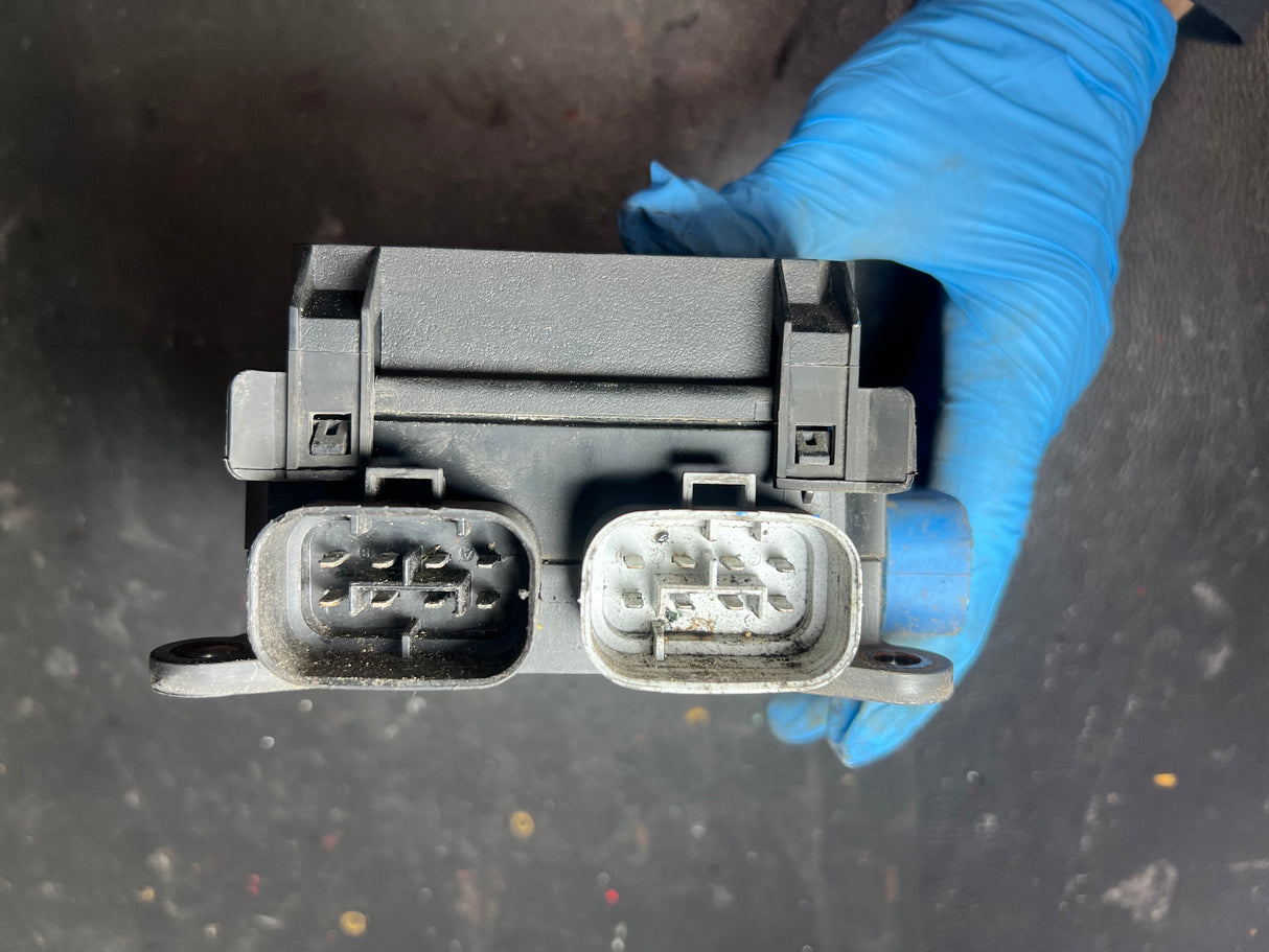 Freightliner A06-69621-000 Fuse Pane