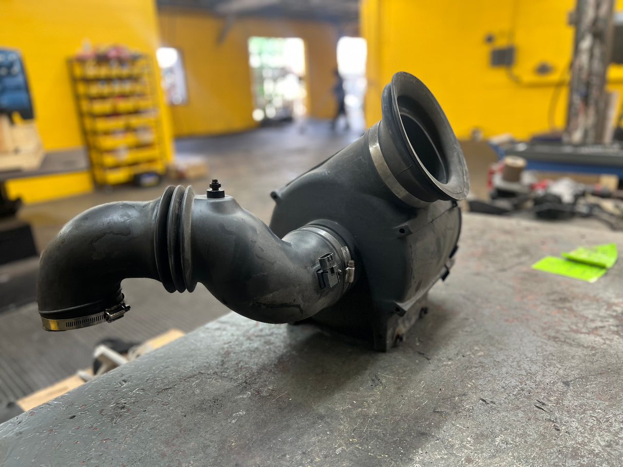 Parker Air Cleaner / Air Filter Housing Assembly Part # 0087778, 0087782