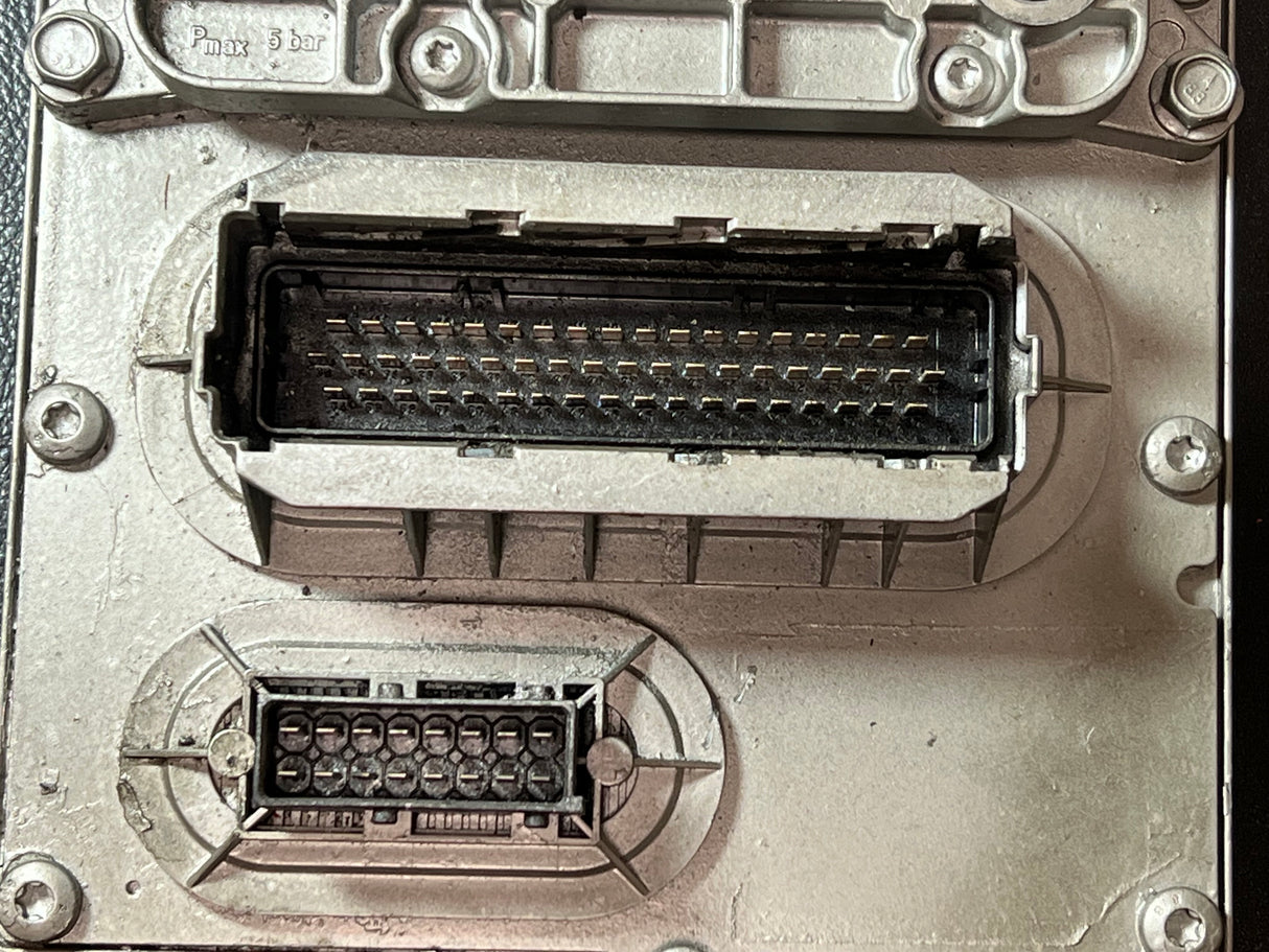 Mercedes OM460LA Engine Control Module (ECM) A 000 070 08 79