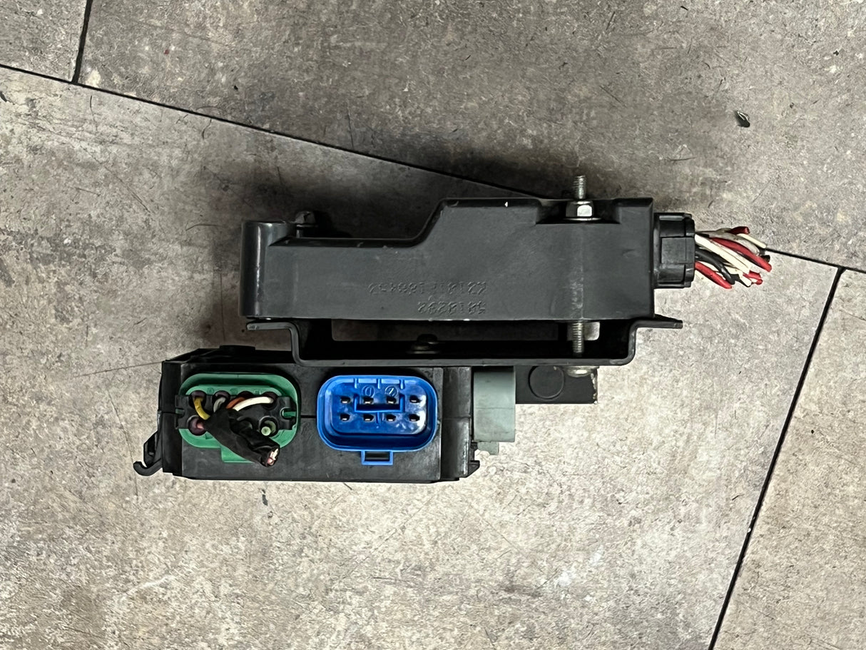 Bendix AntiLock ABS Module w/Fuse Box Part # 5010167-R00