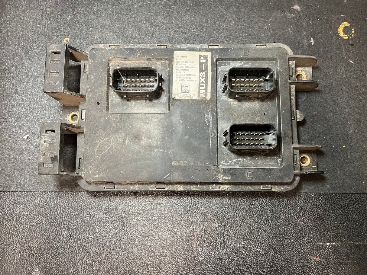 2016 Cummins ISX12 Chassis Control Module Q21-1077-3-103 REV. D
