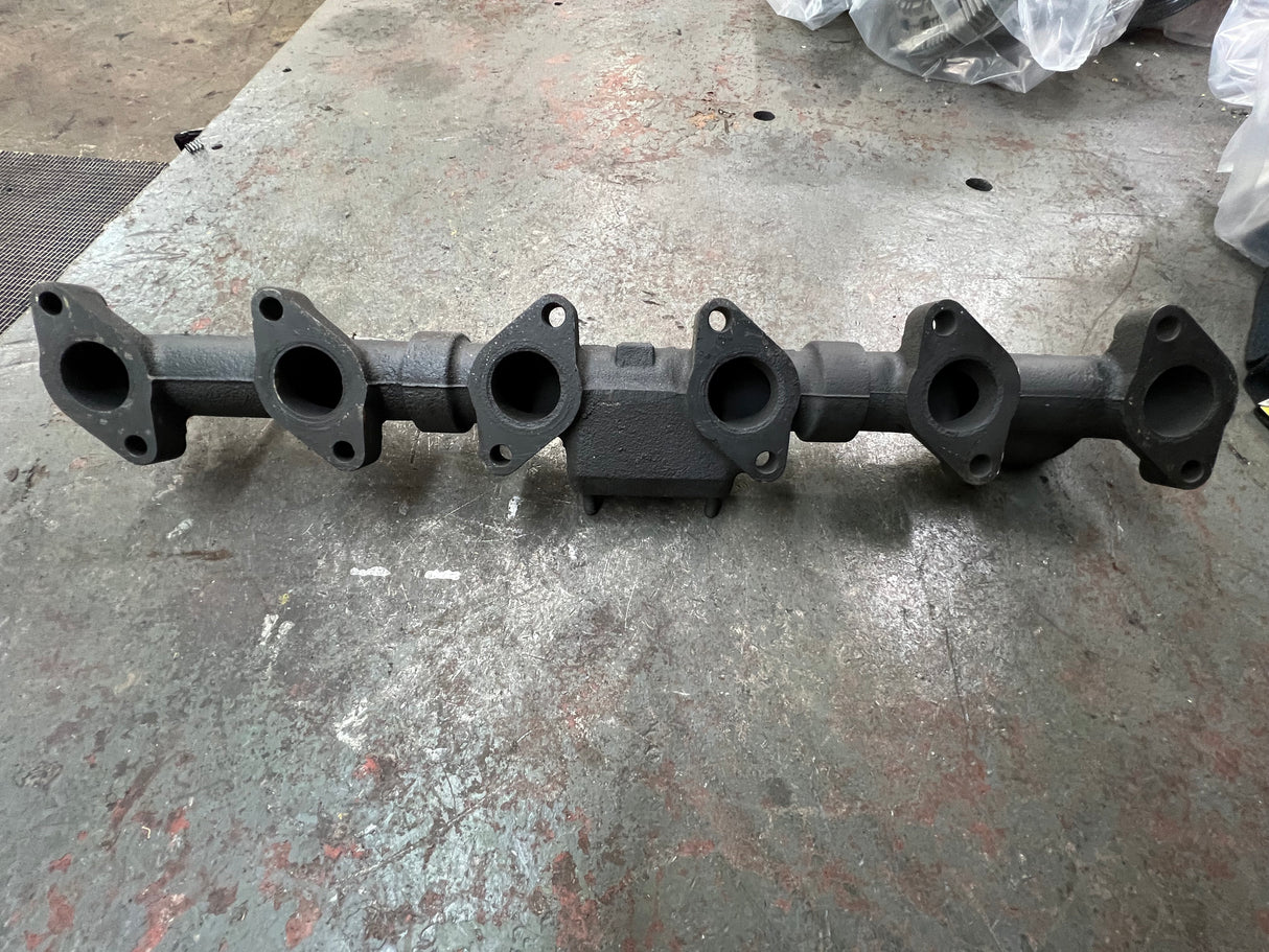 International DT466E Exhaust Manifold w/ EGR Cooler Part # 1844944C1, 1844324C2, 1844964C1