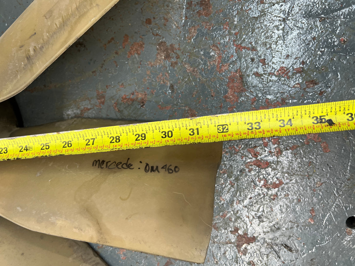 Mercedes OM460 FAN BLADE 392-08 G 32