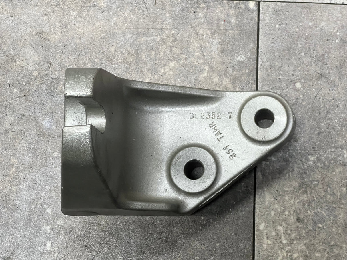 Freightliner Coronado Radiator Mounting Bracket 05-27000-000