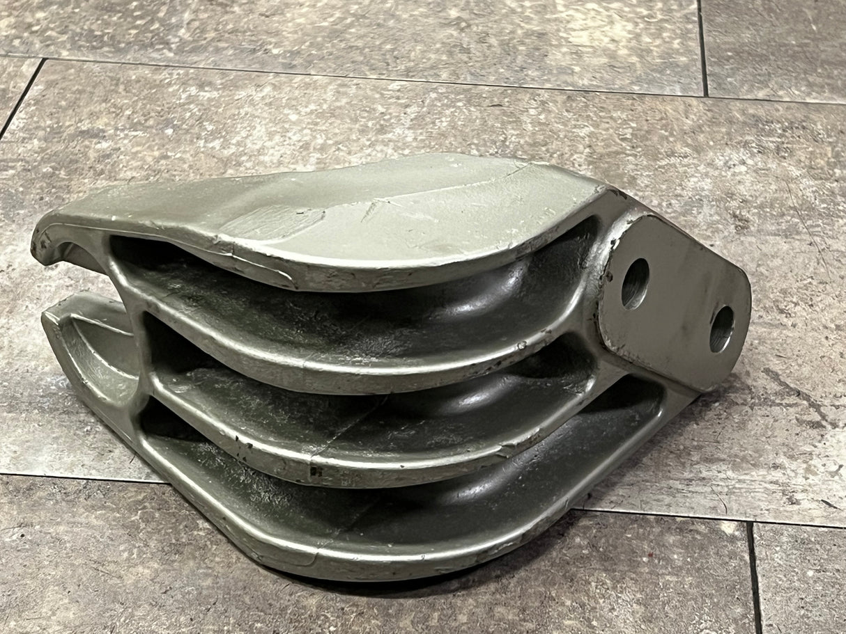 Freightliner Coronado Radiator Mounting Bracket 05-27000-000