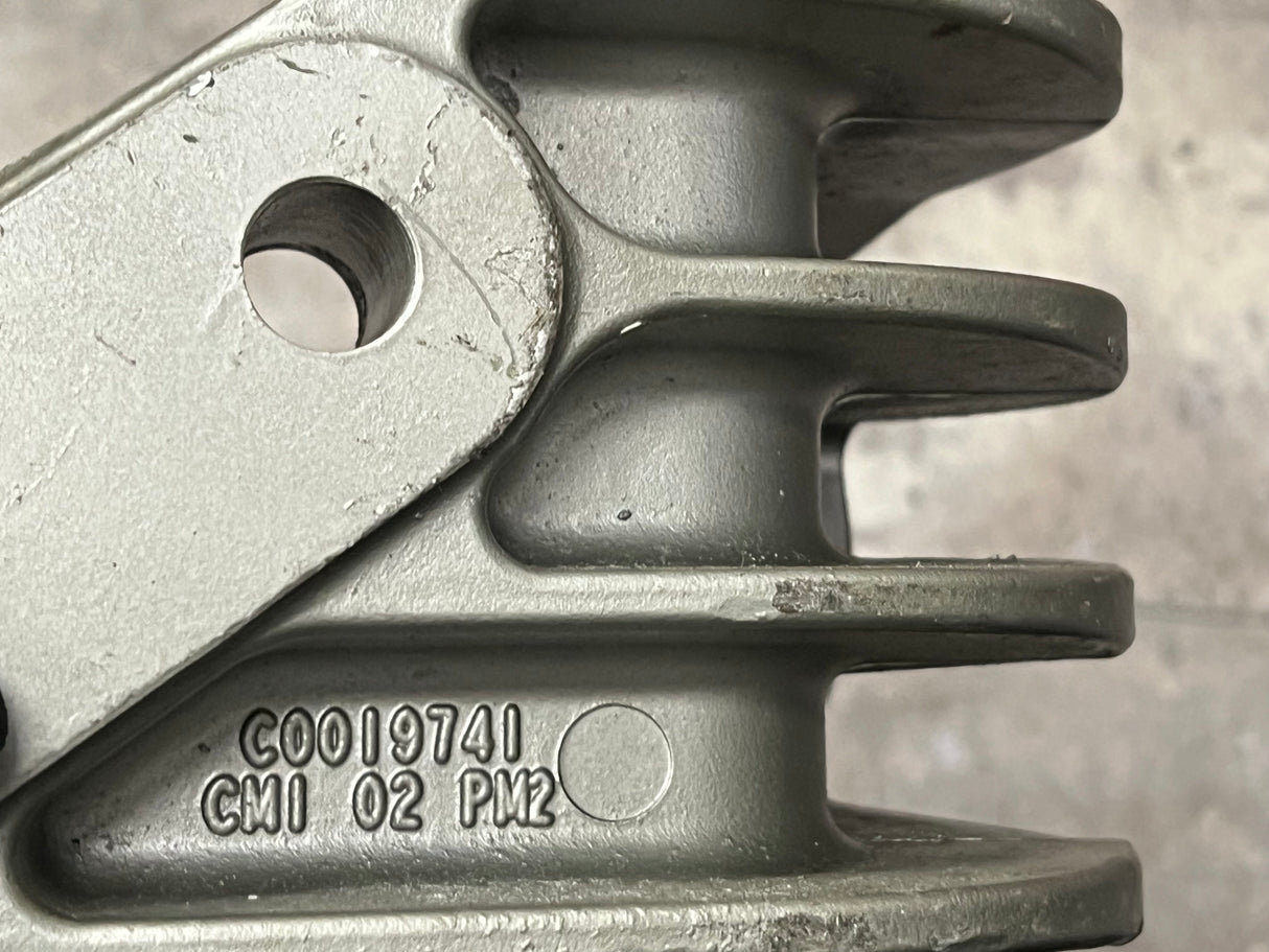 Freightliner Coronado Radiator Mounting Bracket 05-27000-001