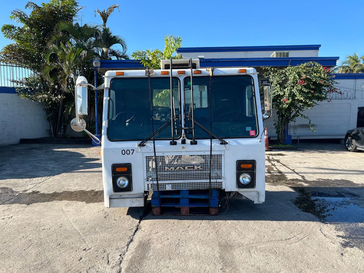 2007 Mack LE613 Forward Low Cab, 600 Series