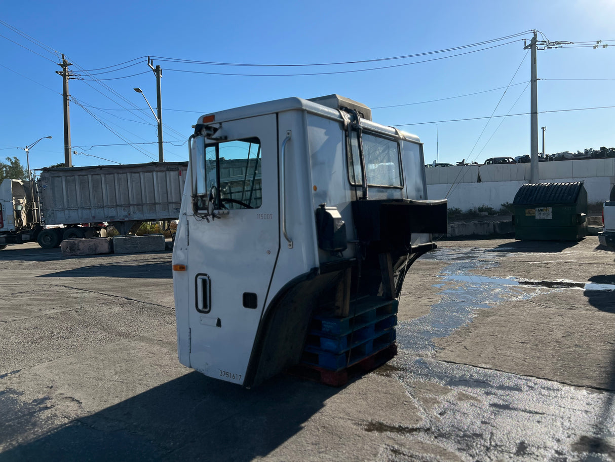 2007 Mack LE613 Forward Low Cab, 600 Series
