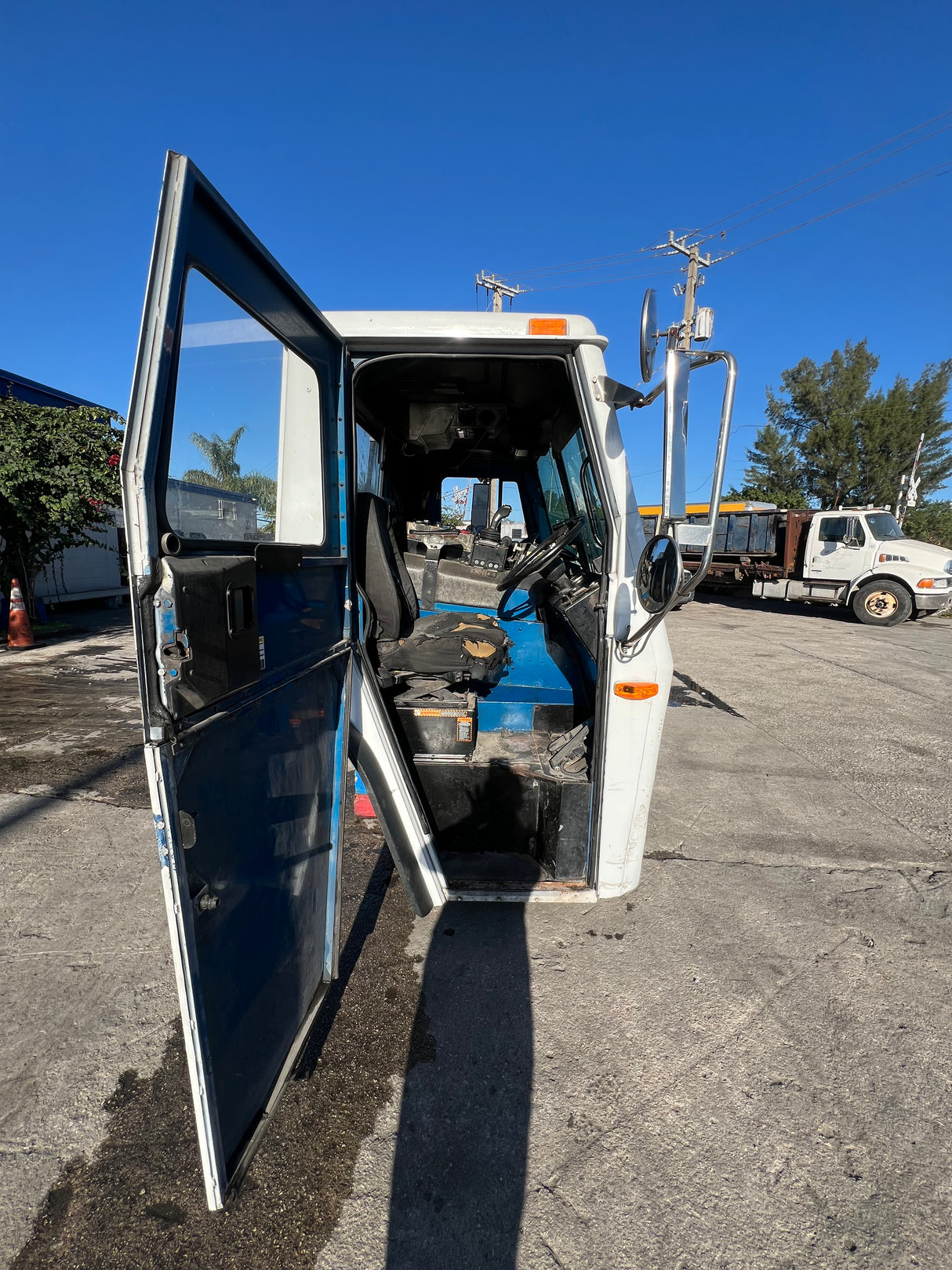 2007 Mack LE613 Forward Low Cab, 600 Series