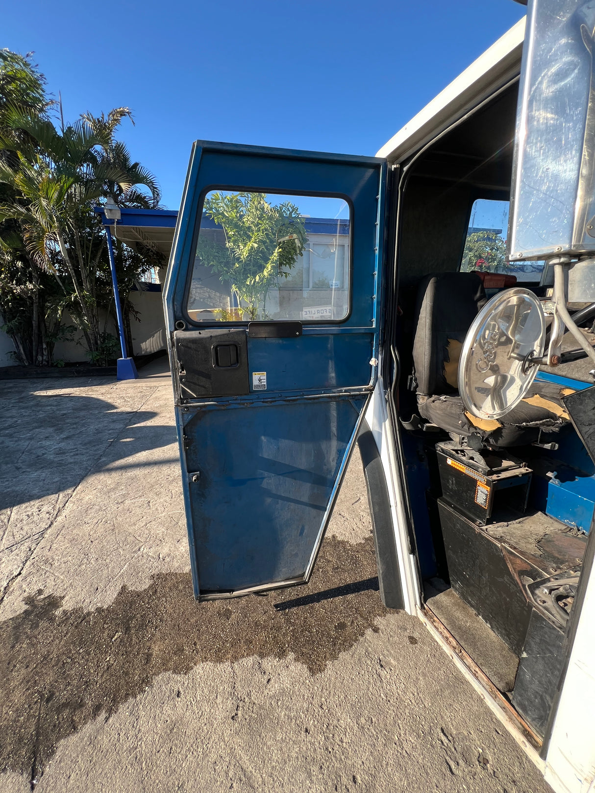 2007 Mack LE613 Forward Low Cab, 600 Series