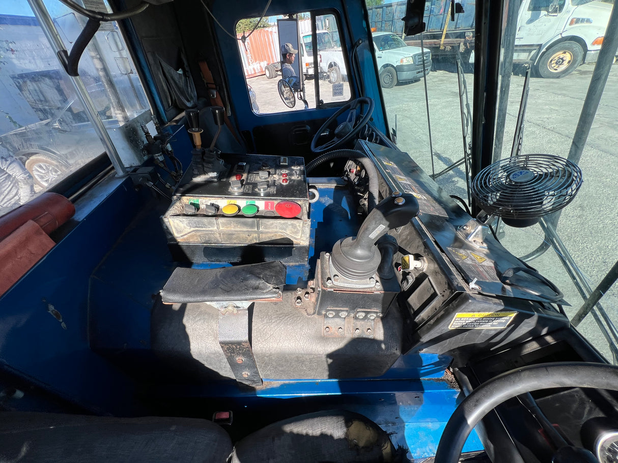 2007 Mack LE613 Forward Low Cab, 600 Series