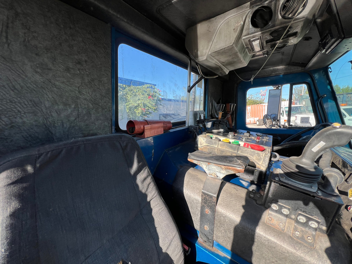 2007 Mack LE613 Forward Low Cab, 600 Series