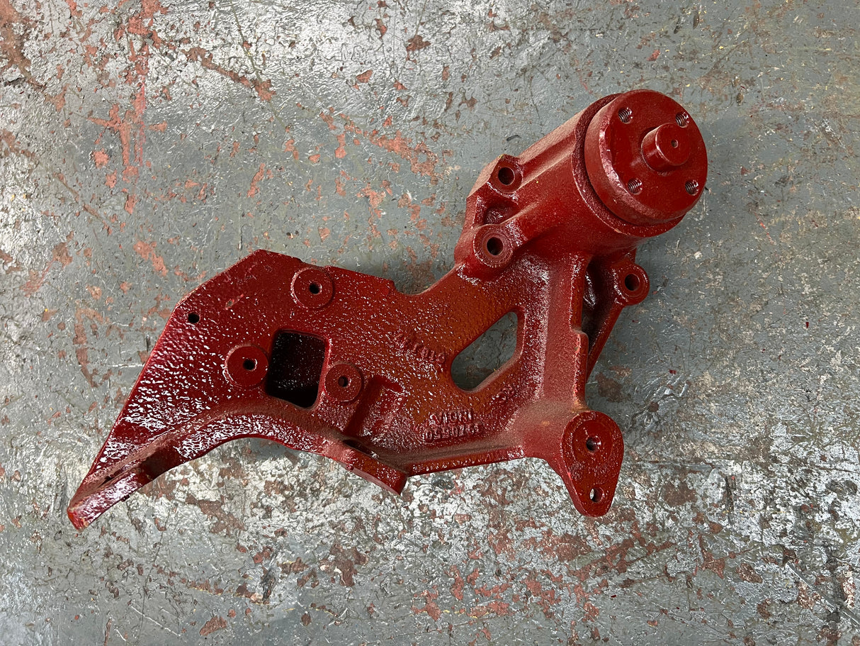 Cummins ISL 8.9L Diesel Engine Alternator Support 3970650 and Fan Hub D-3007