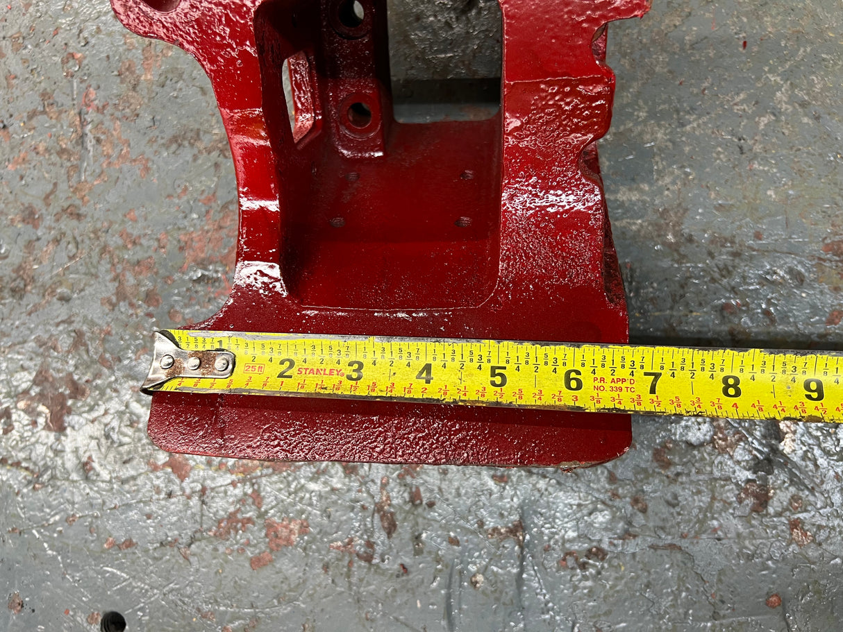 Cummins ISL 8.9L Diesel Engine Alternator Support 3970650 and Fan Hub D-3007