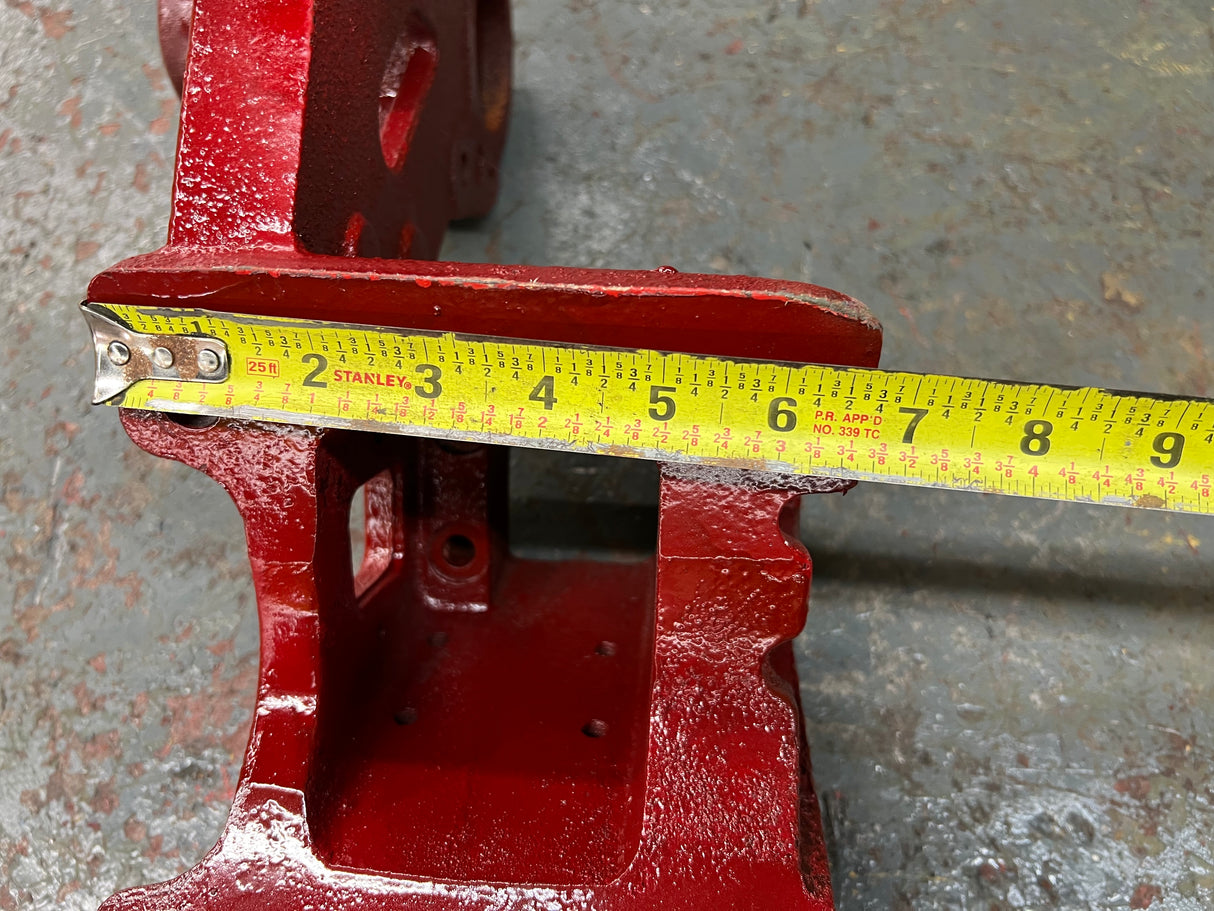 Cummins ISL 8.9L Diesel Engine Alternator Support 3970650 and Fan Hub D-3007