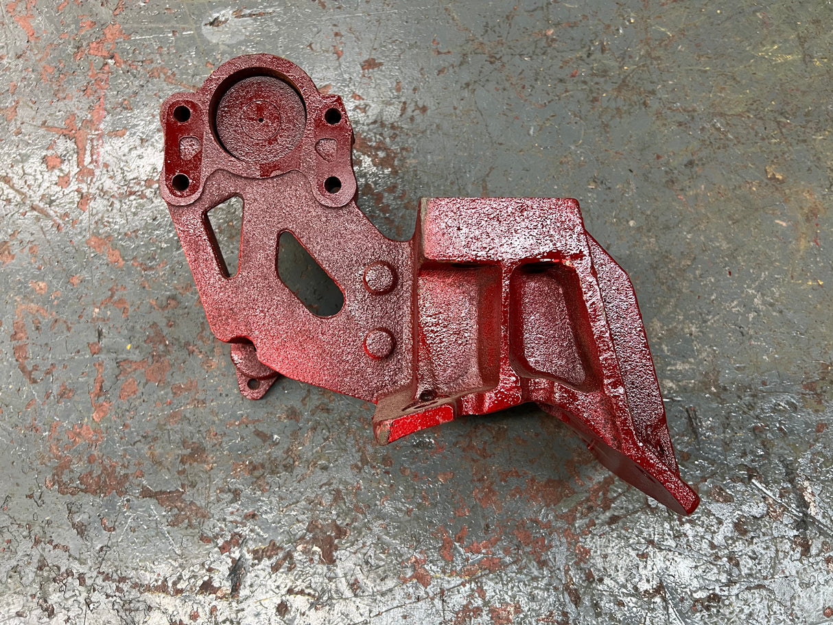 Cummins ISL 8.9L Diesel Engine Alternator Support 3970650 and Fan Hub D-3007