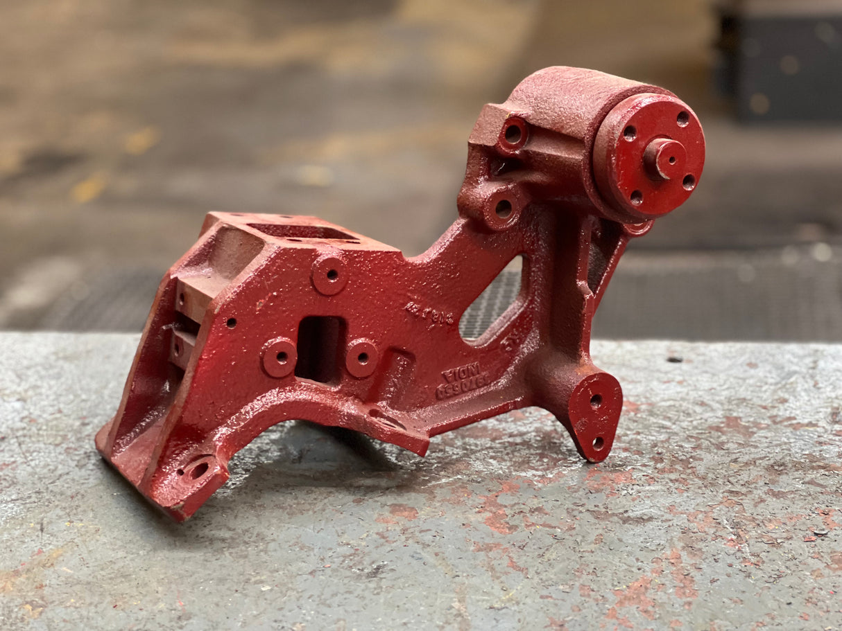 Cummins ISL 8.9L Diesel Engine Alternator Support 3970650 and Fan Hub D-3007