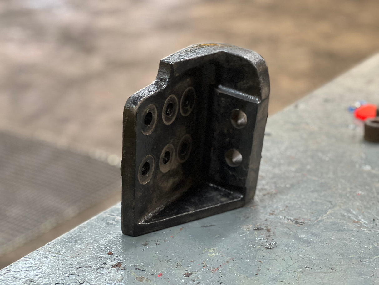 Mack Diesel Engine Mount 158GB5175M