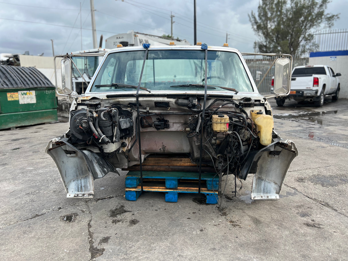 1997 Ford F800 Low Profile Option Conventional Cab