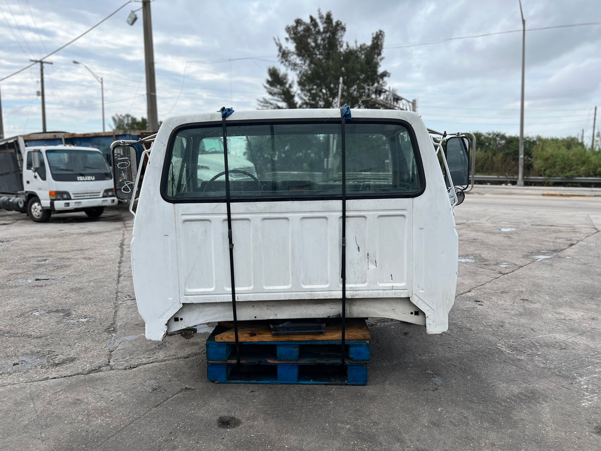 1997 Ford F800 Low Profile Option Conventional Cab