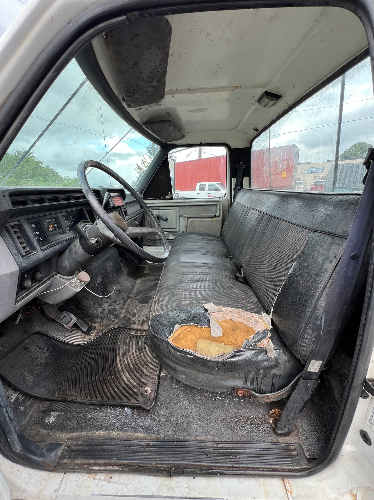 1997 Ford F800 Low Profile Option Conventional Cab