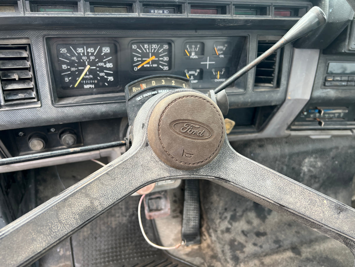 1997 Ford F800 Low Profile Option Conventional Cab