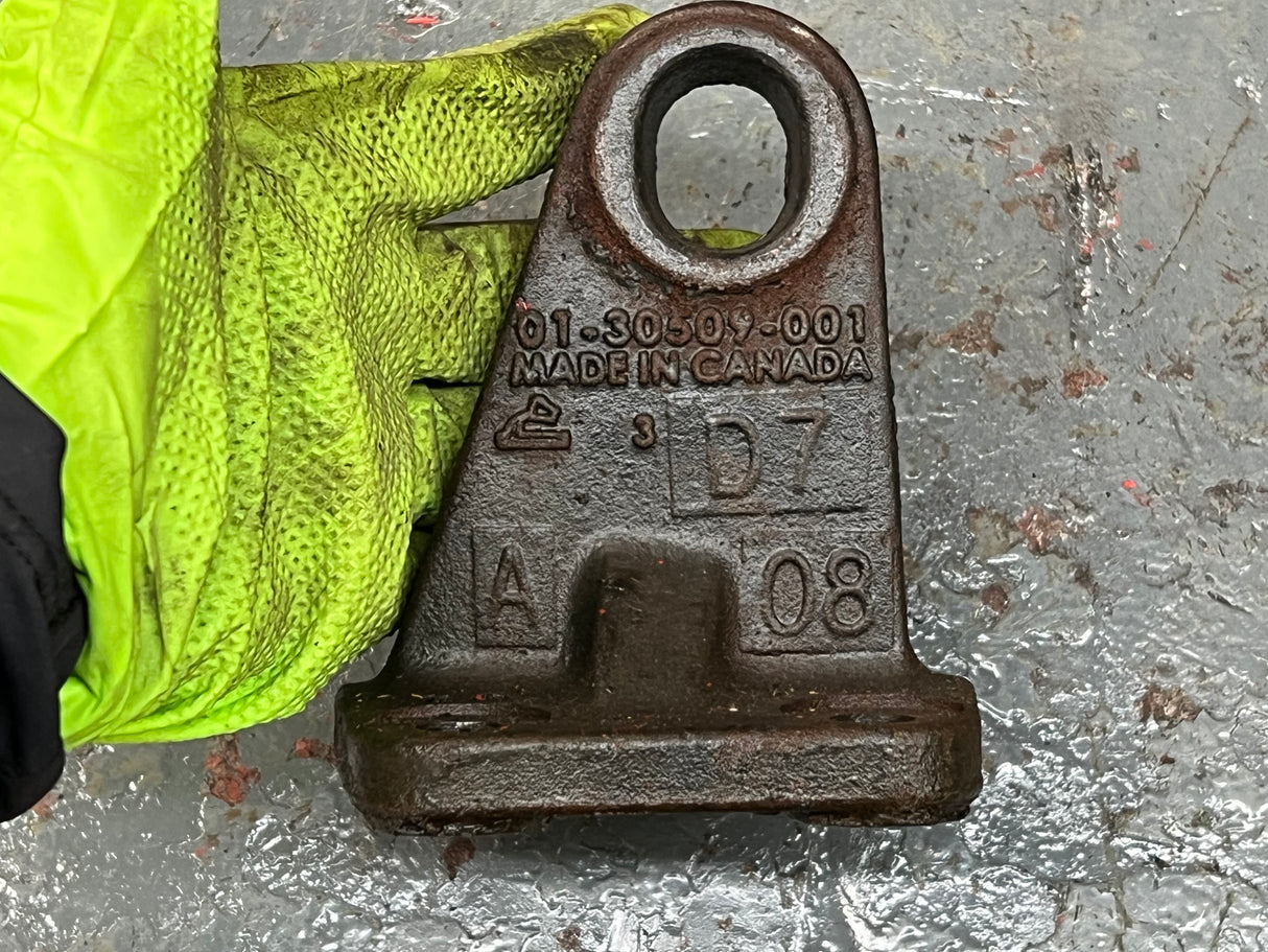 Cummins ISB 6.7L Passenger's Side Engine Mount Part # 01-30509-001