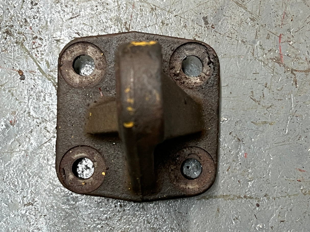 Cummins ISB Driver's Side Engine Mount Part # 01-30509-000, LEFT Side