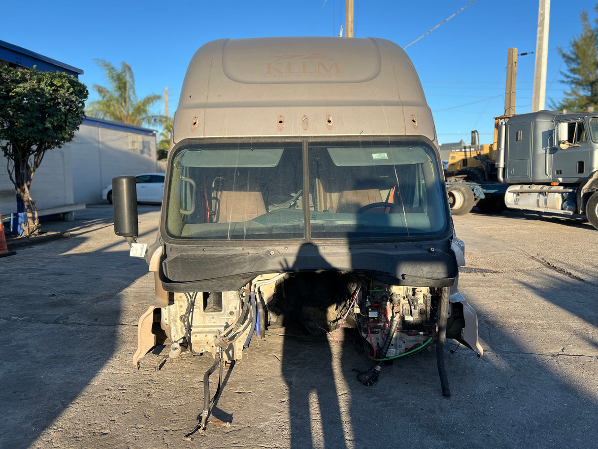 2016 Freightliner Cascadia 125 High Roof Sleeper CAB Shell