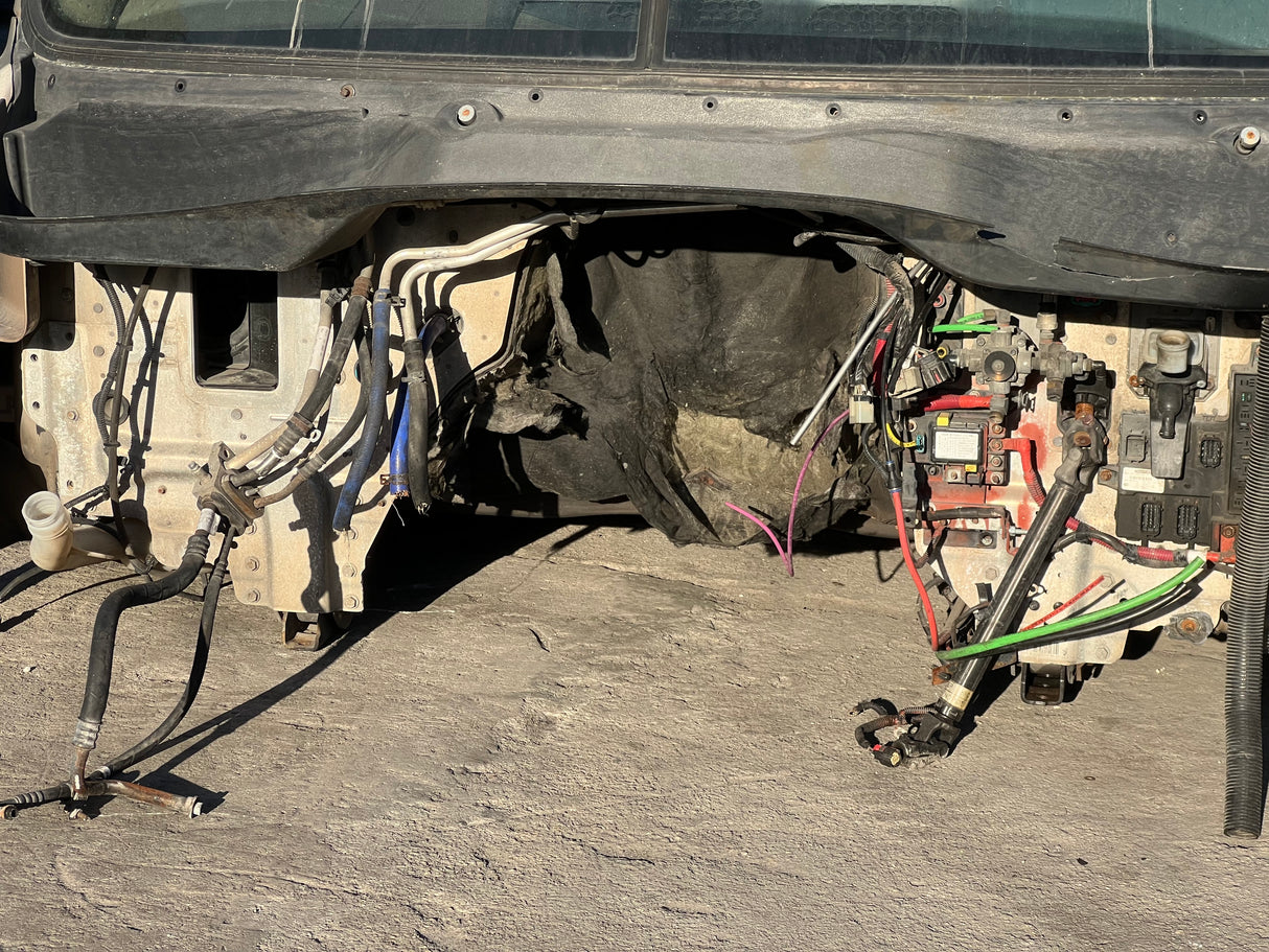 2016 Freightliner Cascadia 125 High Roof Sleeper CAB Shell