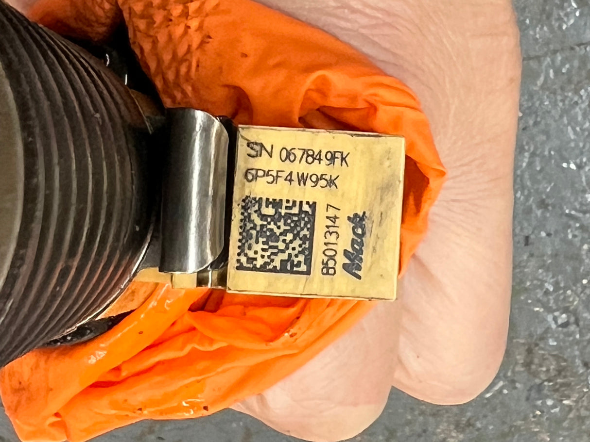 Mack MP7 Fuel Injector 85013147