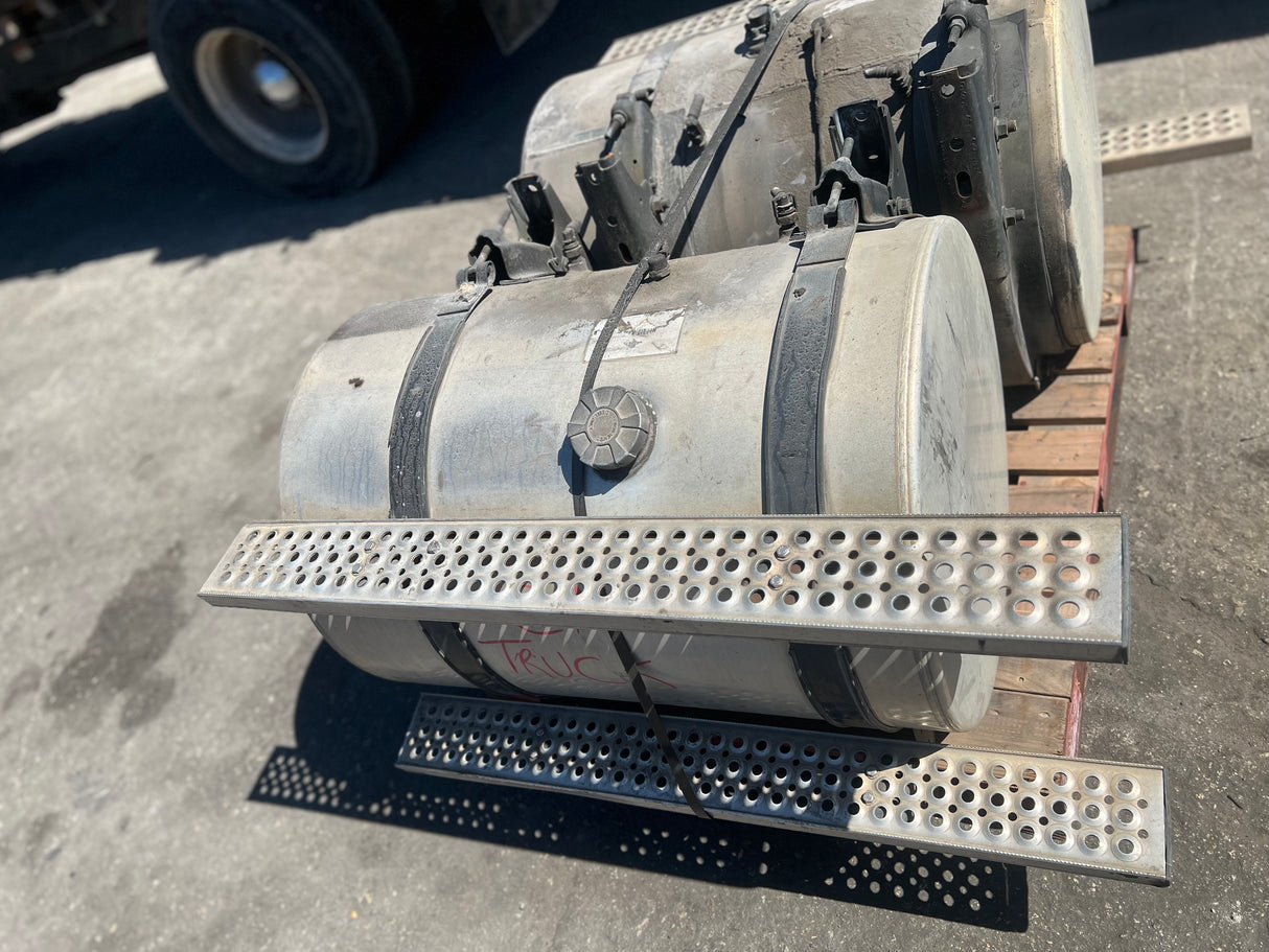 International 4200 Fuel Tank Part # 3510761C95 For Sale