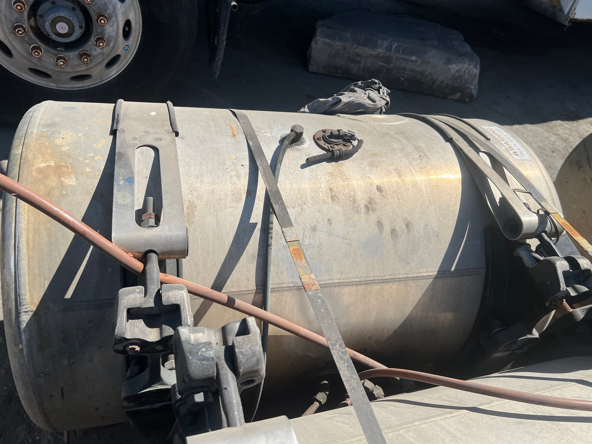 Freightliner Cascadia 113 Driver's Side 80Gallon Fuel Tank, 40"L x 24" Diameter