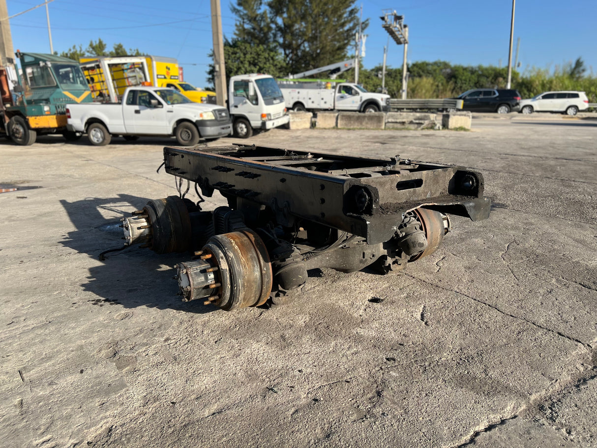 Mack CRD151 CUT OFF, CAMELBACK SUSPENSION, HUB PILOT, AIR LOCK POWER DIVIDER