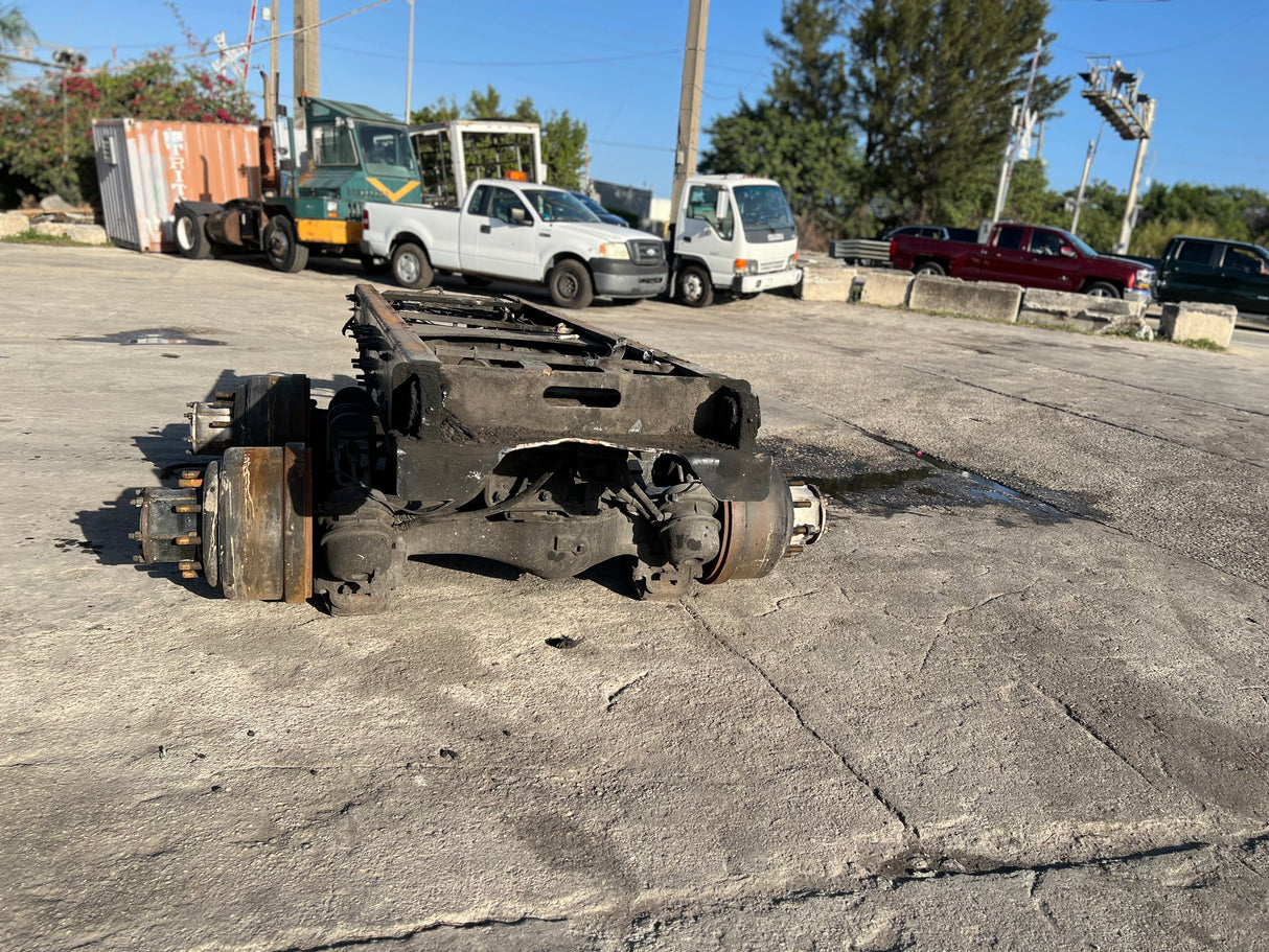 Mack CRD151 CUT OFF, CAMELBACK SUSPENSION, HUB PILOT, AIR LOCK POWER DIVIDER