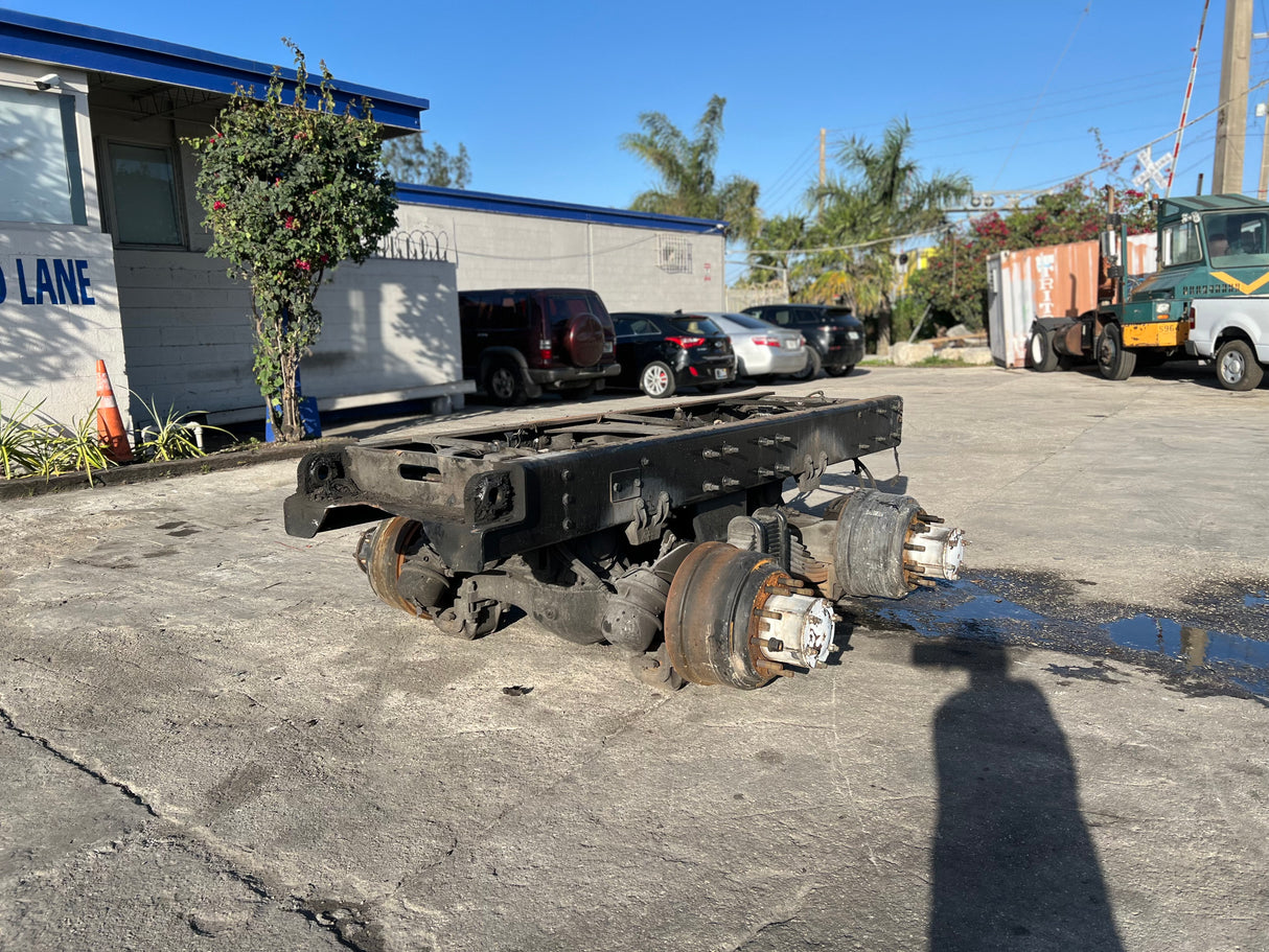 Mack CRD151 CUT OFF, CAMELBACK SUSPENSION, HUB PILOT, AIR LOCK POWER DIVIDER