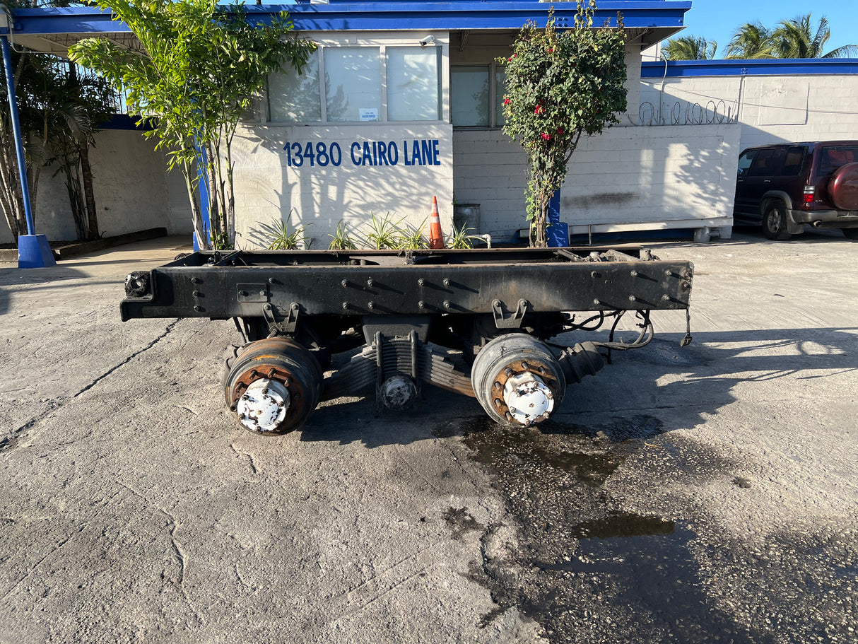 Mack CRD151 CUT OFF, CAMELBACK SUSPENSION, HUB PILOT, AIR LOCK POWER DIVIDER