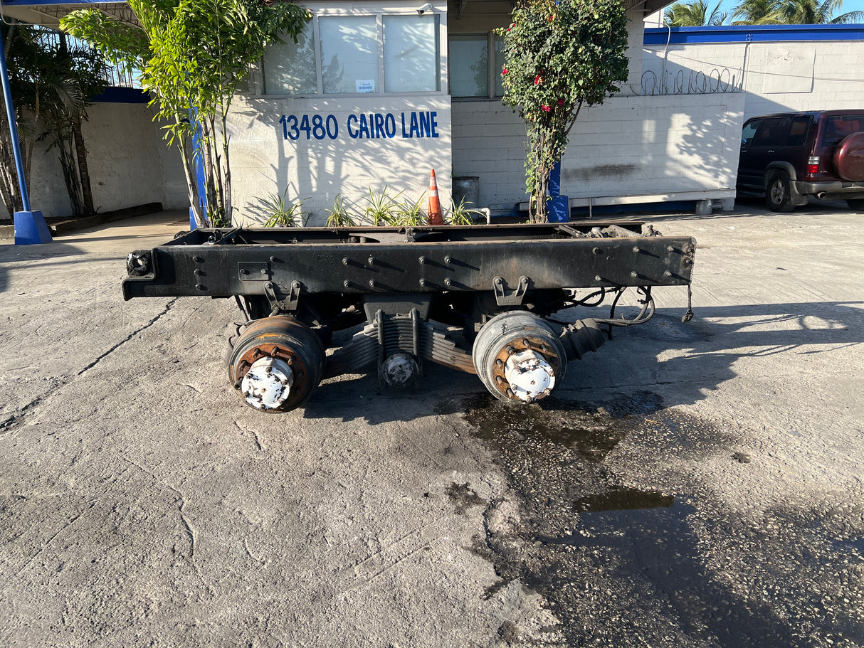 Mack CRD151 CUT OFF, CAMELBACK SUSPENSION, HUB PILOT, AIR LOCK POWER DIVIDER