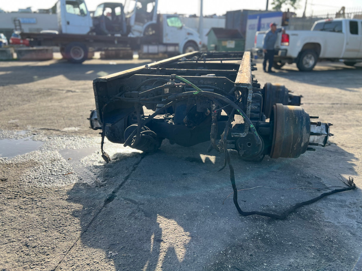 Mack CRD151 CUT OFF, CAMELBACK SUSPENSION, HUB PILOT, AIR LOCK POWER DIVIDER