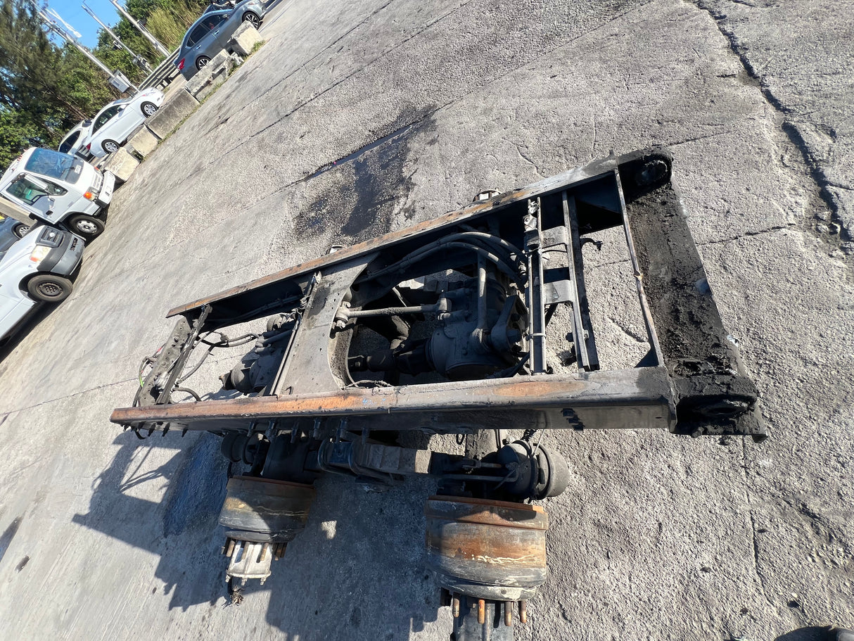 Mack CRD151 CUT OFF, CAMELBACK SUSPENSION, HUB PILOT, AIR LOCK POWER DIVIDER