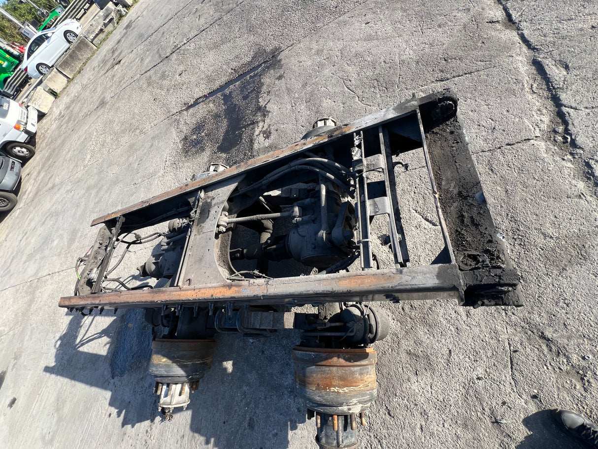 Mack CRD151 CUT OFF, CAMELBACK SUSPENSION, HUB PILOT, AIR LOCK POWER DIVIDER